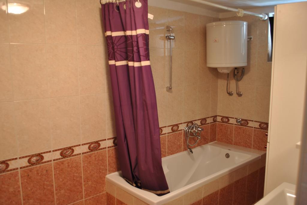 Old Town Uspon Apartment Pula Room photo